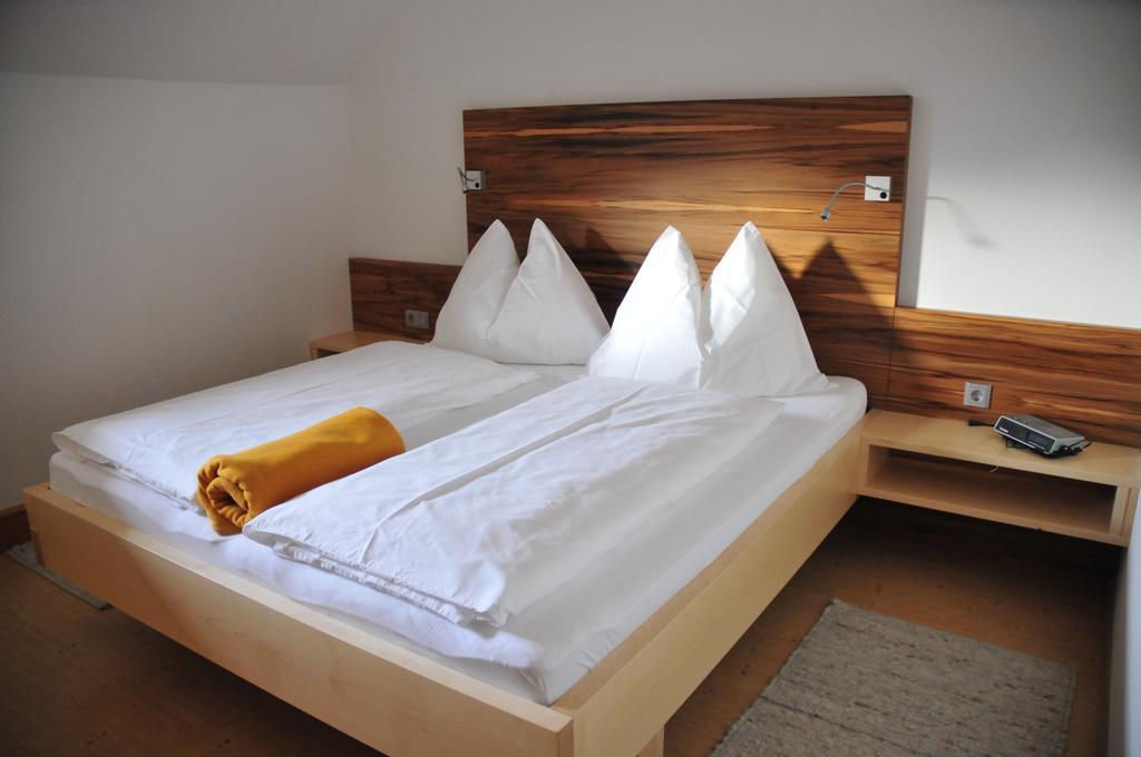 Gaestehaus Brugger Hotel Hermagor-Pressegger See Exterior photo